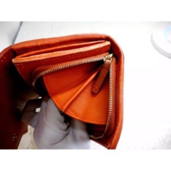 Authentic Gucci wallet - Picture 7 of 10